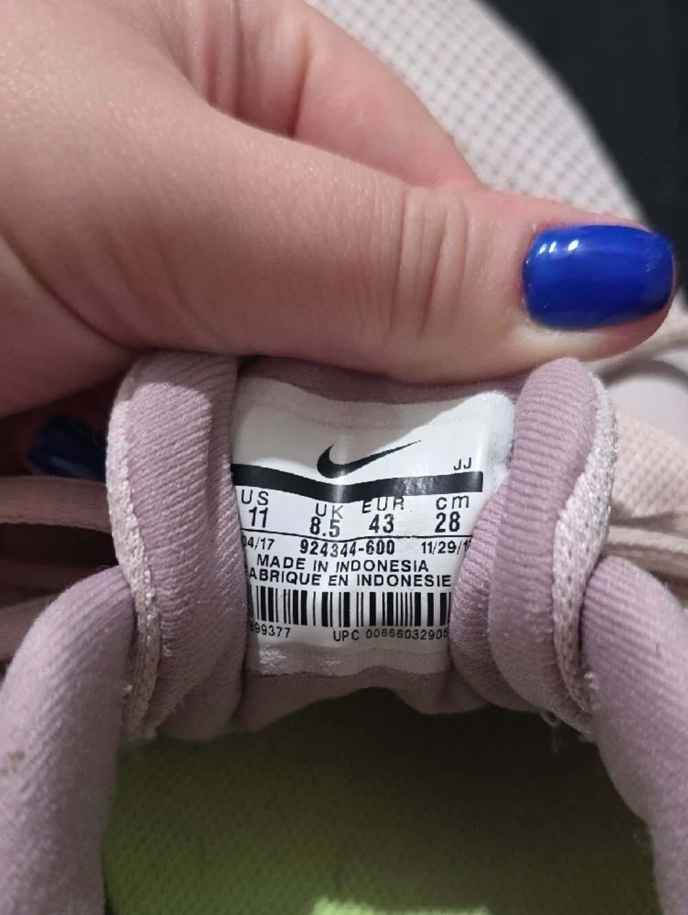 Nike light pale